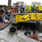 山下搞水—穿水橋
